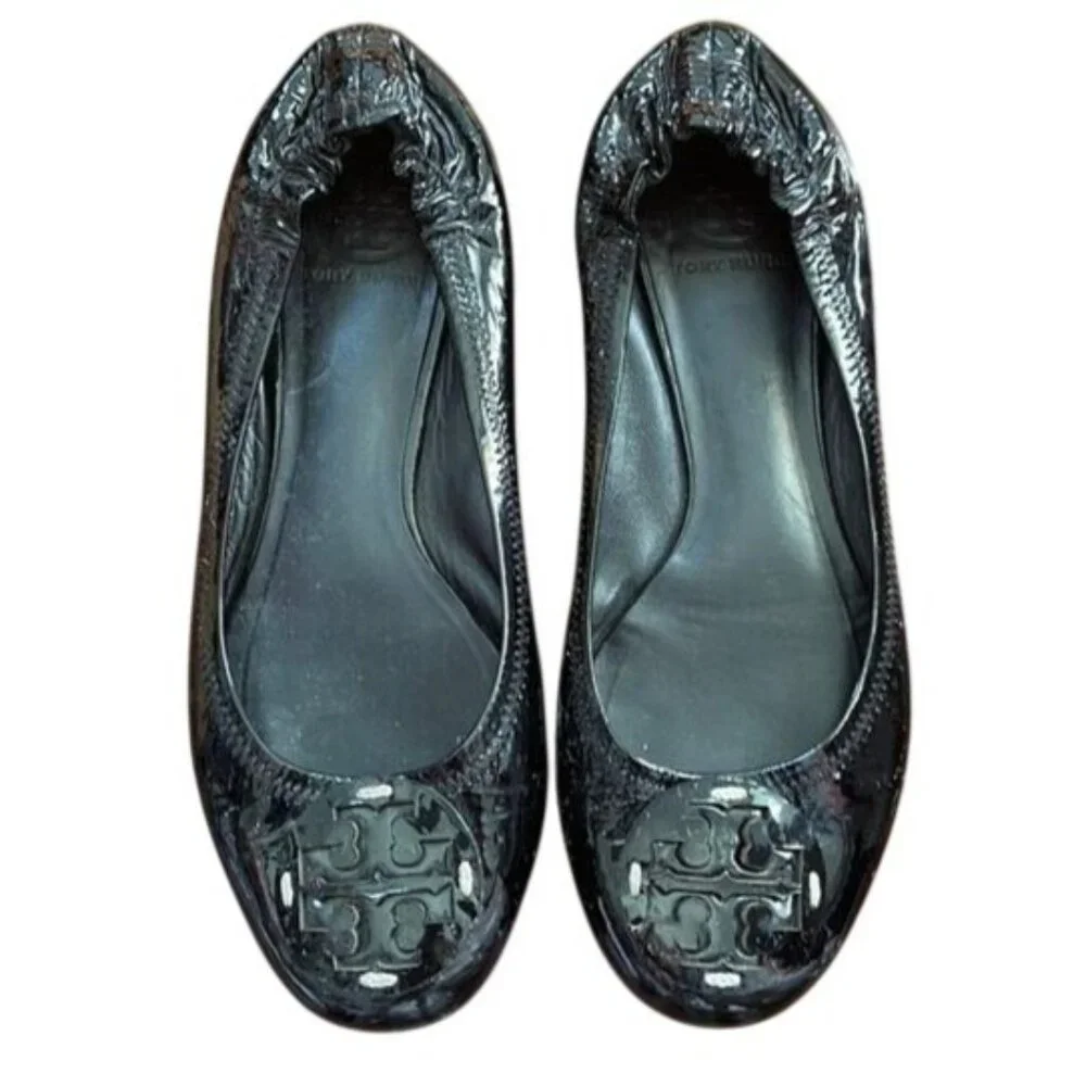 TORY BURCH Truffle Black Patent REVA Logo Embossed Driving shoes ballet flats